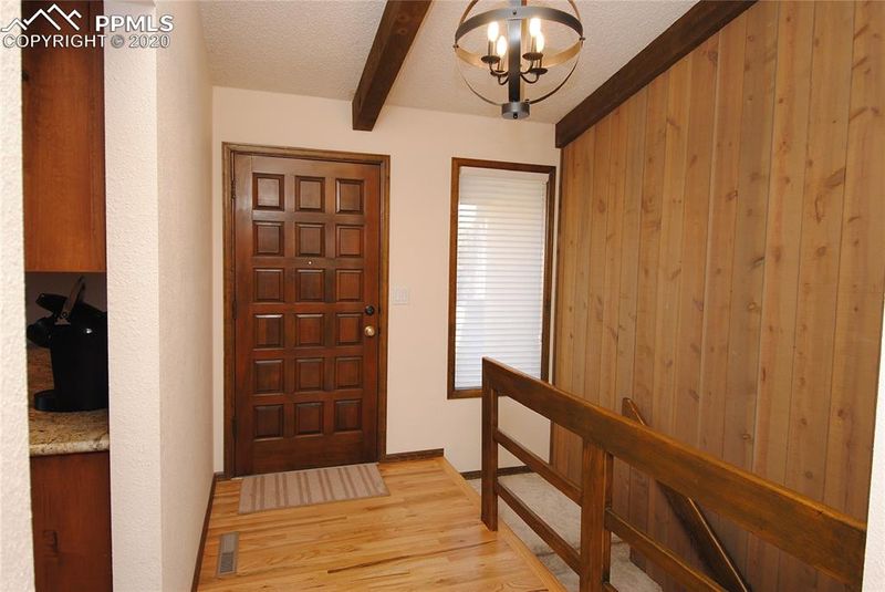 3815 Saddle Rock Rd, Colorado Springs, CO 80918