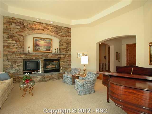 3816 Hill Cir, Colorado Springs, CO 80904