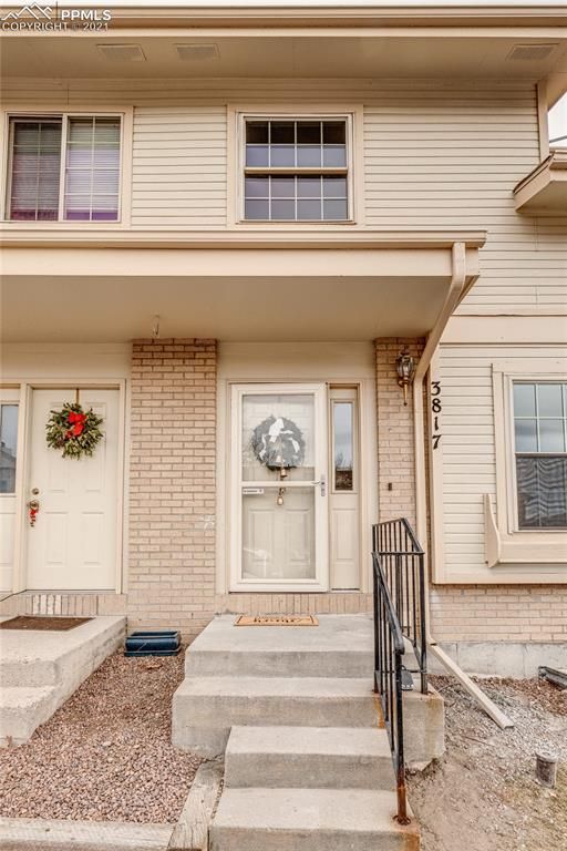 3817 Smoke Tree Dr, Colorado Springs, CO 80920