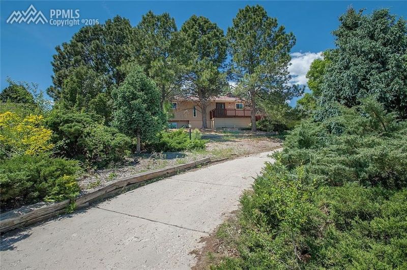 3817 Wesley Dr, Colorado Springs, CO 80917
