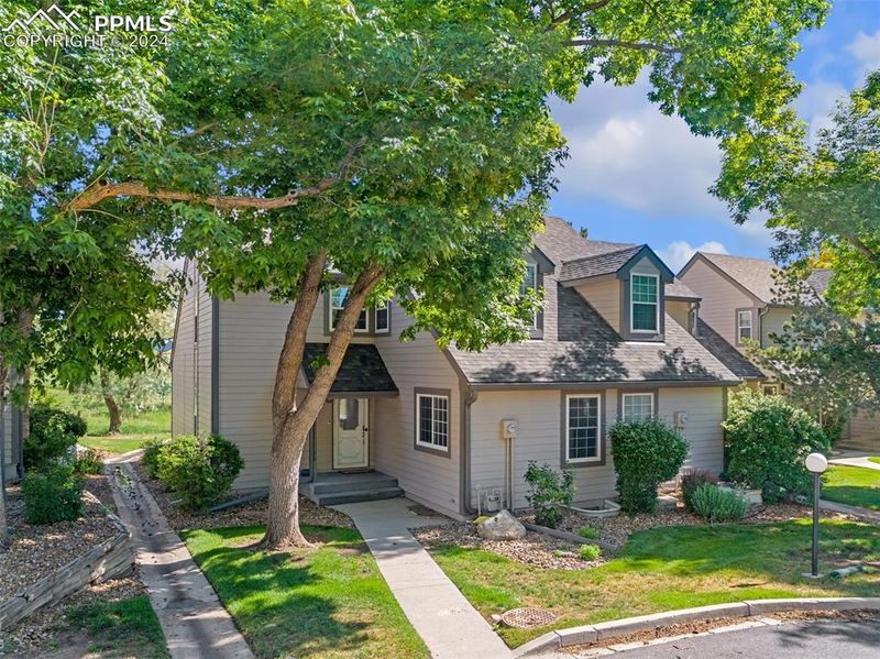 382 Cobblestone Dr, Colorado Springs, CO 80906