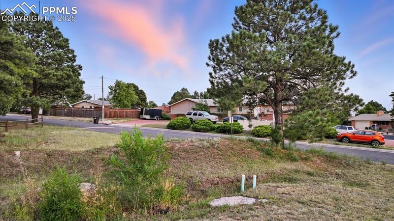 3821 Meadow Ln, Colorado Springs, CO 80907