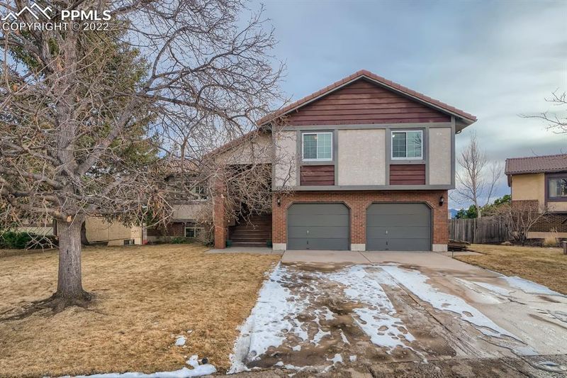 3835 Cloud Dr, Colorado Springs, CO 80920