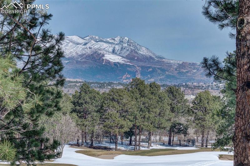 3835 Hermitage Dr, Colorado Springs, CO 80906