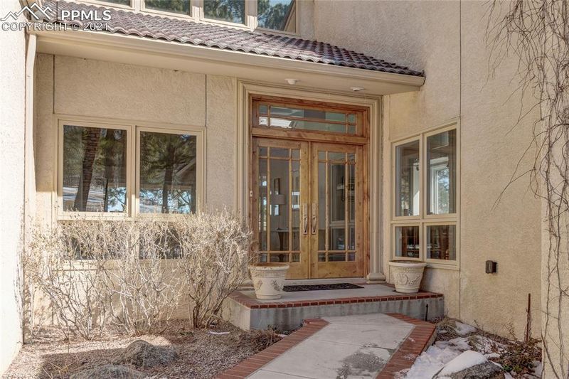 3835 Hermitage Dr, Colorado Springs, CO 80906
