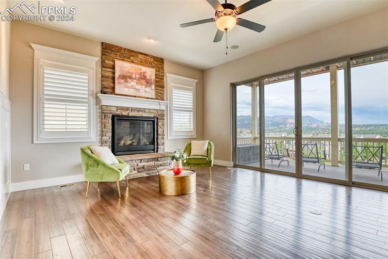 384 Eclipse Dr, Colorado Springs, CO 80905