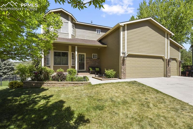 3840 Masters Dr, Colorado Springs, CO 80907