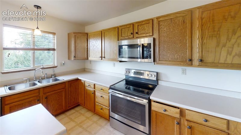 3846 Pronghorn Meadows Cir, Colorado Springs, CO 80922