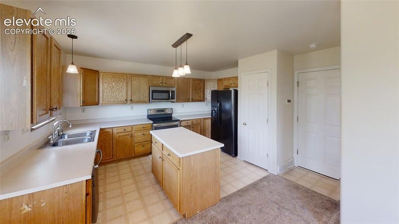 3846 Pronghorn Meadows Cir, Colorado Springs, CO 80922
