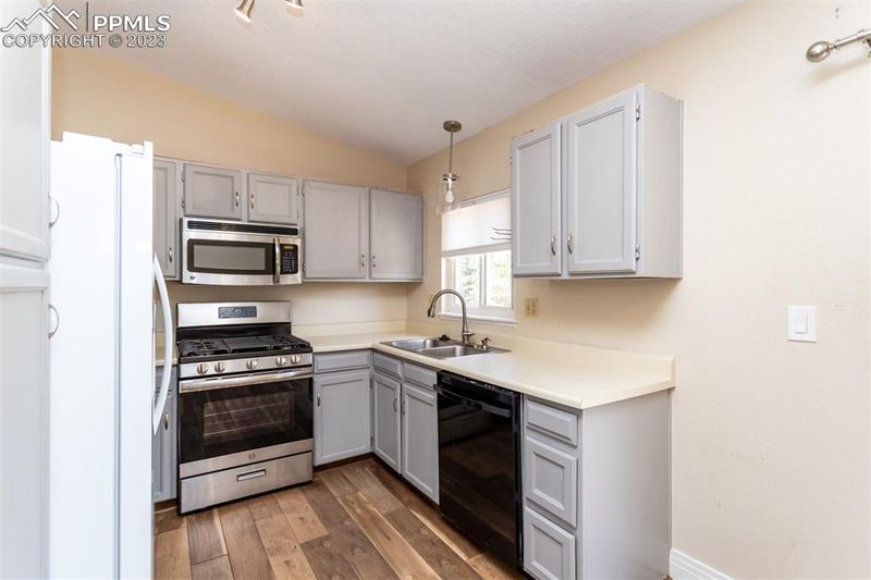 3850 Ayers Dr, Colorado Springs, CO 80920