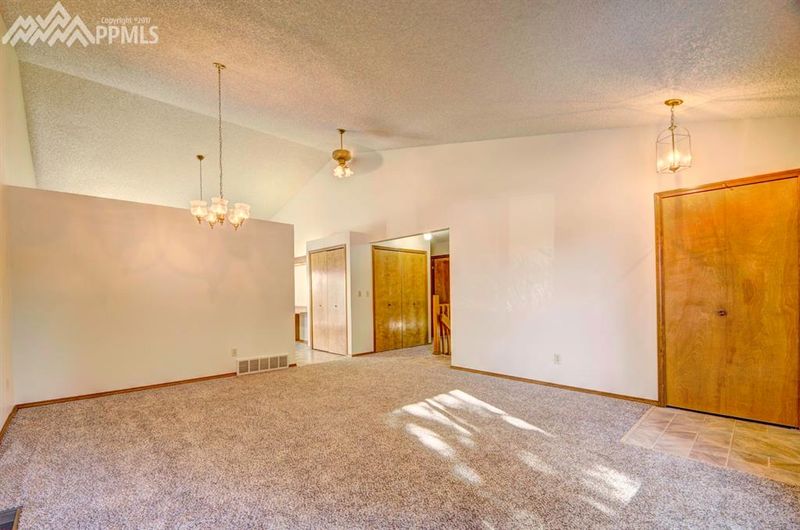 3850 Dewpoint Dr, Colorado Springs, CO 80920