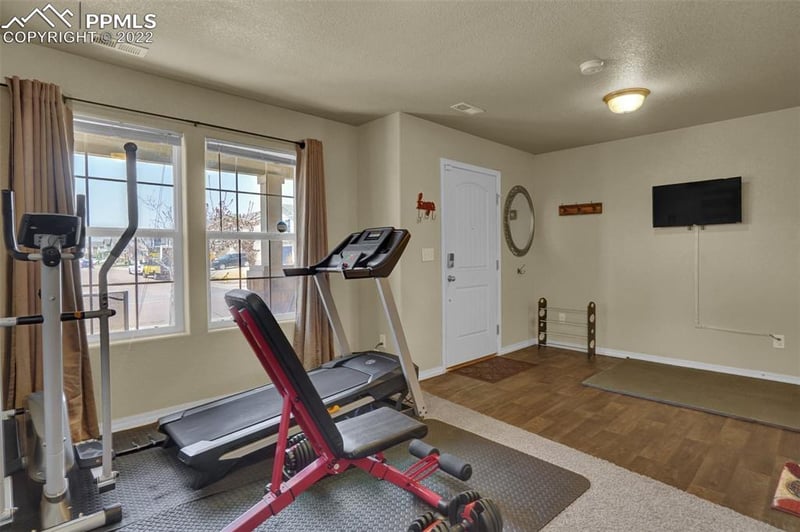3855 Shining Star Dr, Colorado Springs, CO 80925