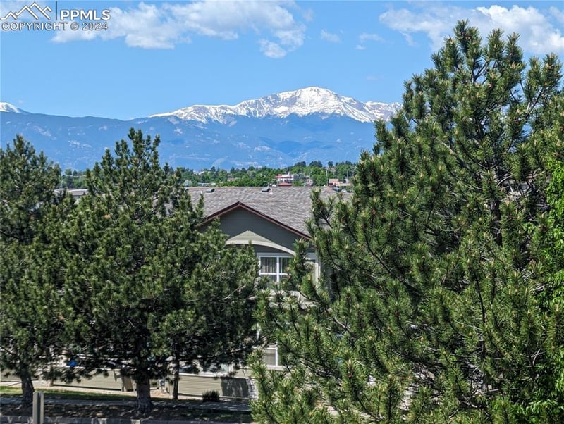 3864 Riviera Grv #201, Colorado Springs, CO 80922