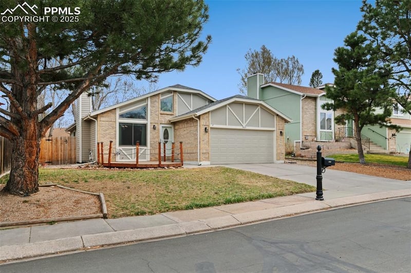 3865 Moose Run Dr, Colorado Springs, CO 80918