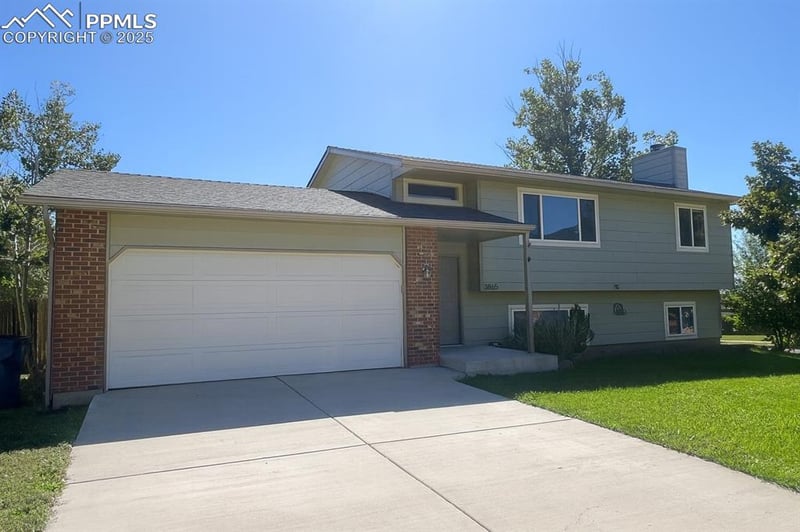 3865 Rosemere St, Colorado Springs, CO 80906