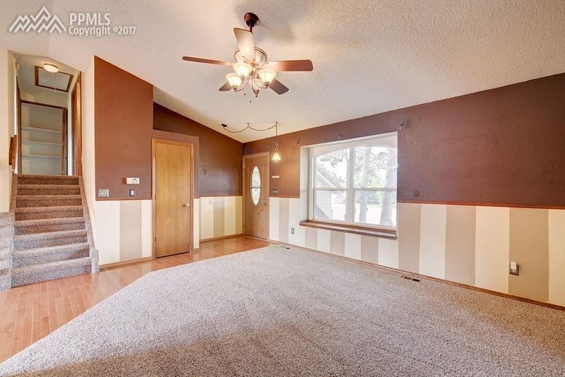 3870 Cloud Dr, Colorado Springs, CO 80920