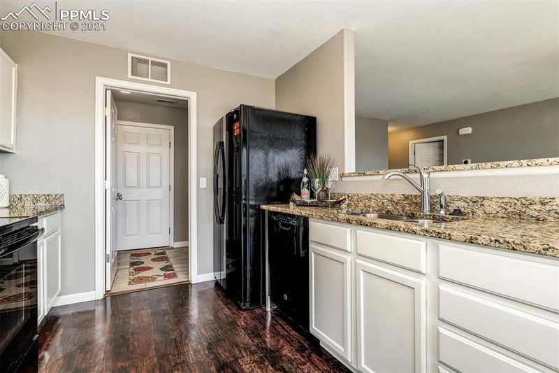 3887 Reindeer Cir, Colorado Springs, CO 80922