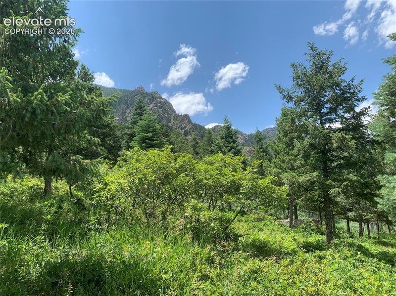 390 Irvington Ct, Colorado Springs, CO 80906
