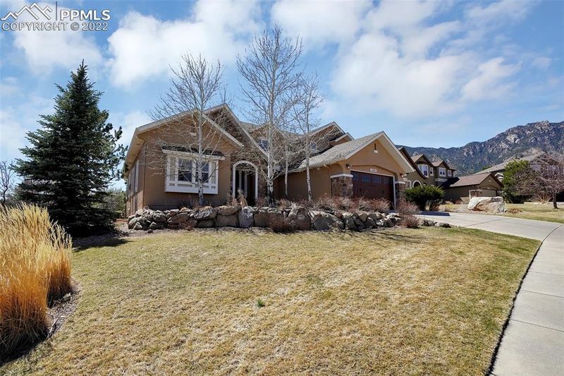 390 Lowick Dr, Colorado Springs, CO 80906