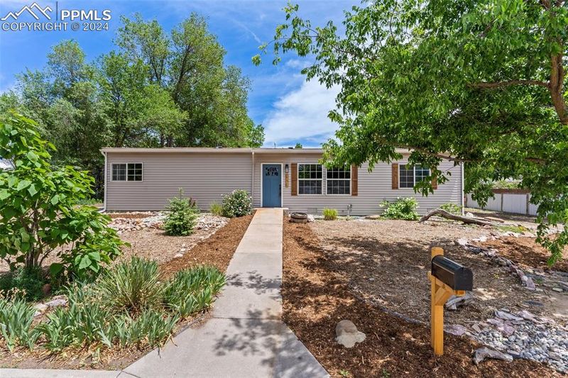 3903 Azalea St, Colorado Springs, CO 80907