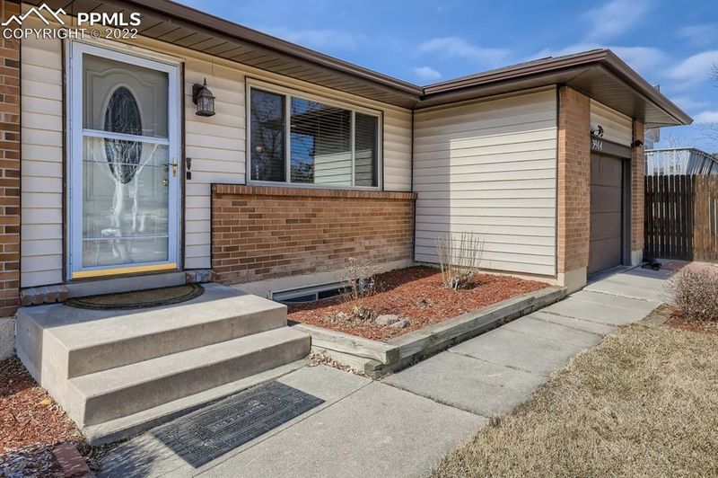 3904 Somerset St, Colorado Springs, CO 80907
