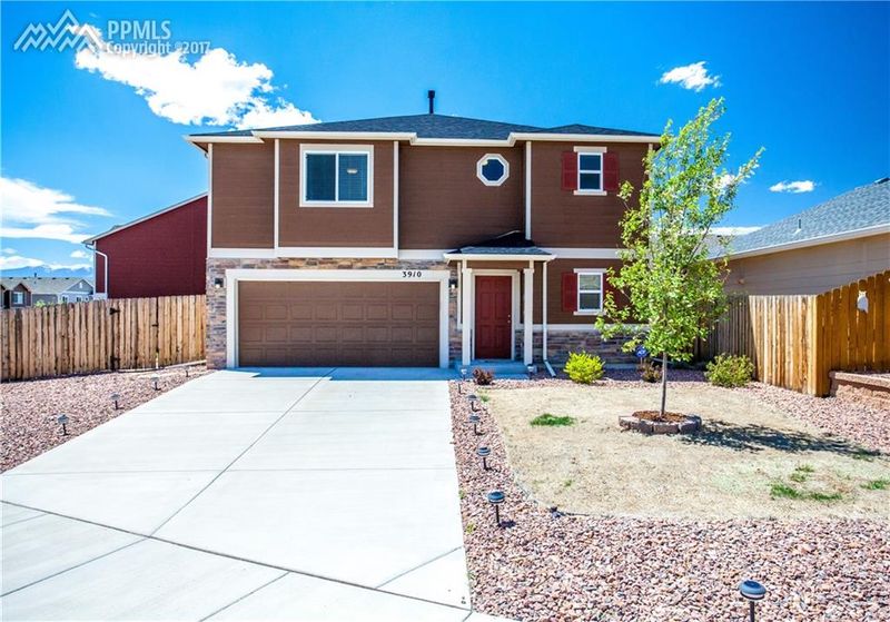 3910 Reindeer Cir, Colorado Springs, CO 80922