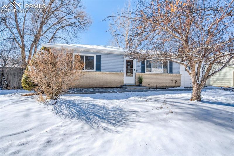 3912 Fetlock Cir, Colorado Springs, CO 80918