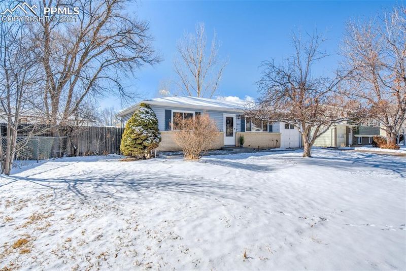3912 Fetlock Cir, Colorado Springs, CO 80918
