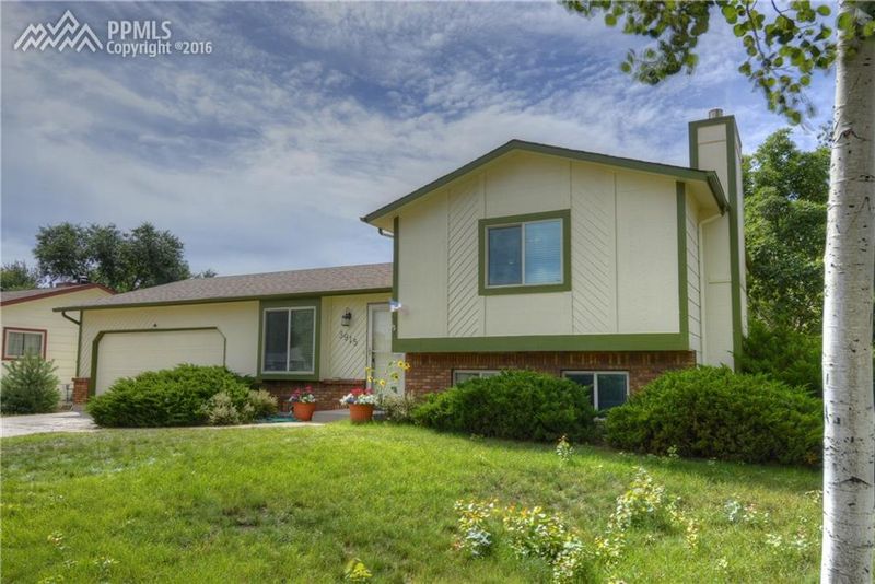 3915 Dewpoint Dr, Colorado Springs, CO 80920