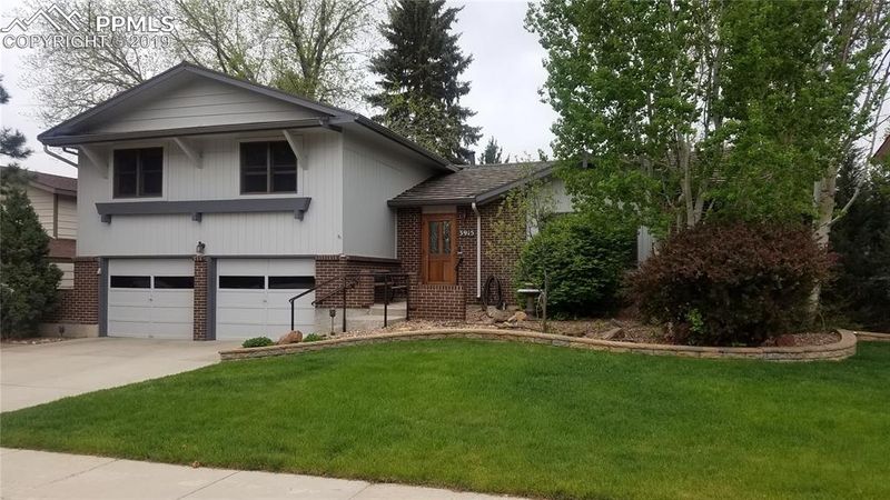 3915 N Midsummer Ln, Colorado Springs, CO 80917