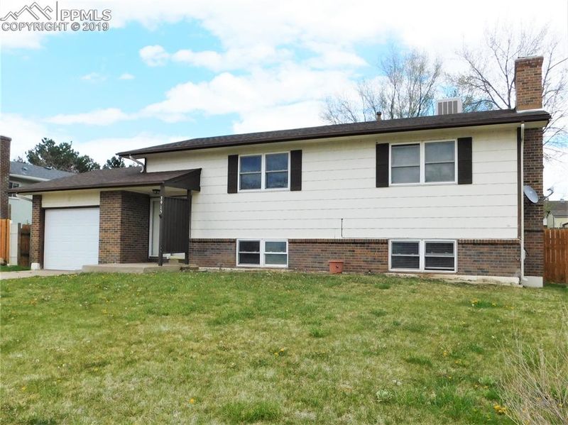 3915 Sinnes Ln, Colorado Springs, CO 80911