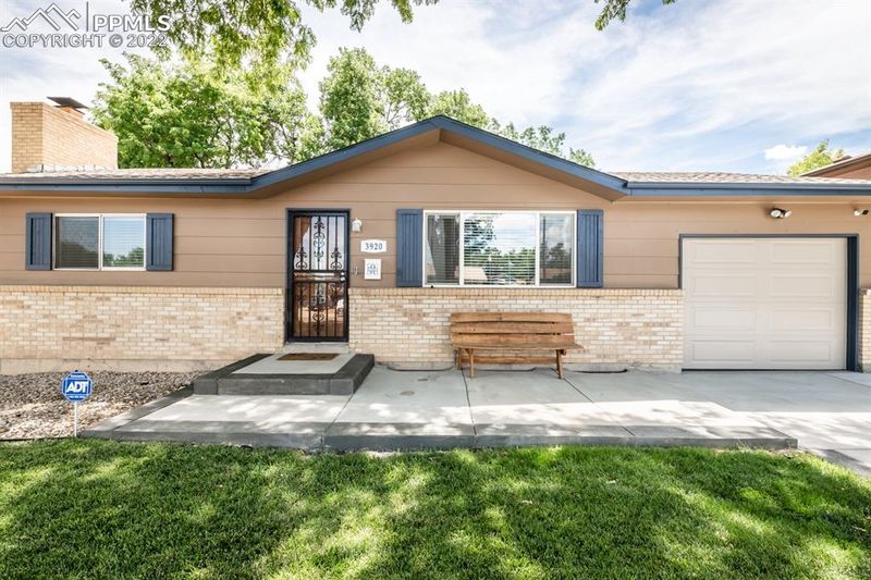 3920 Farabaugh Ln, Pueblo, CO 81005