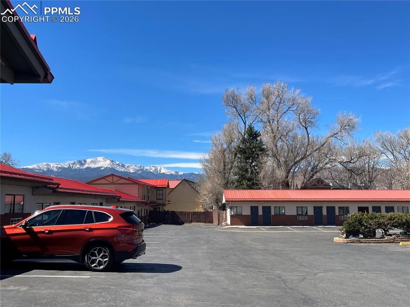 3920 Nevada Ave, Colorado Springs, CO 80907