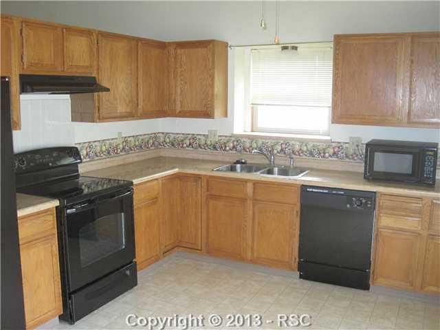 3920 Thundercloud Dr, Colorado Springs, CO 80920