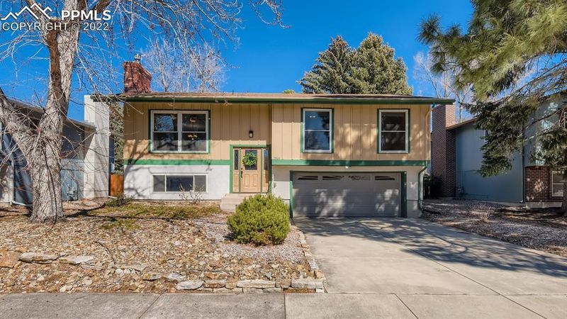 3924 N Midsummer Ln, Colorado Springs, CO 80917