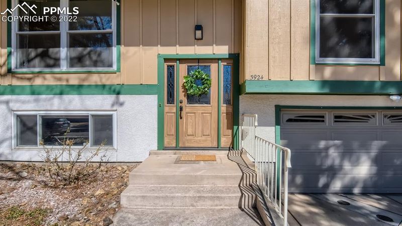 3924 N Midsummer Ln, Colorado Springs, CO 80917