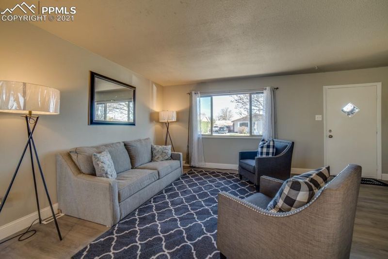 3924 Sheffield Ln, Pueblo, CO 81005