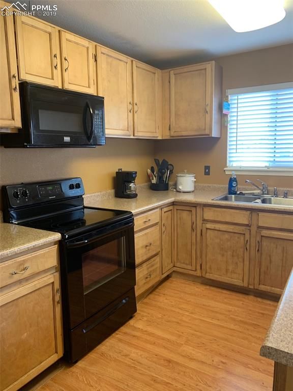 3924 Smoke Tree Dr, Colorado Springs, CO 80920