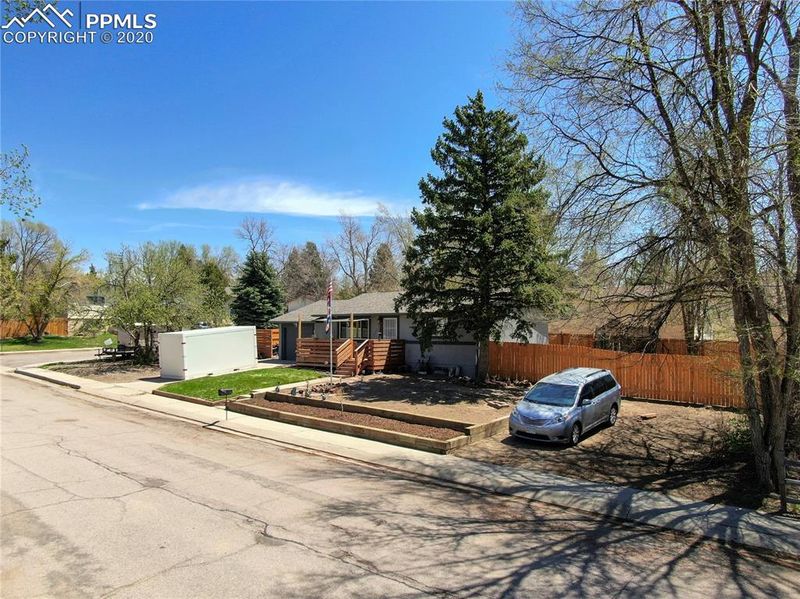 3925 Hamlet Rd, Colorado Springs, CO 80917