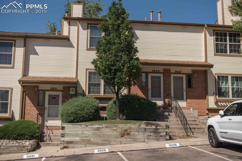 3929 Smoke Tree Dr, Colorado Springs, CO 80920