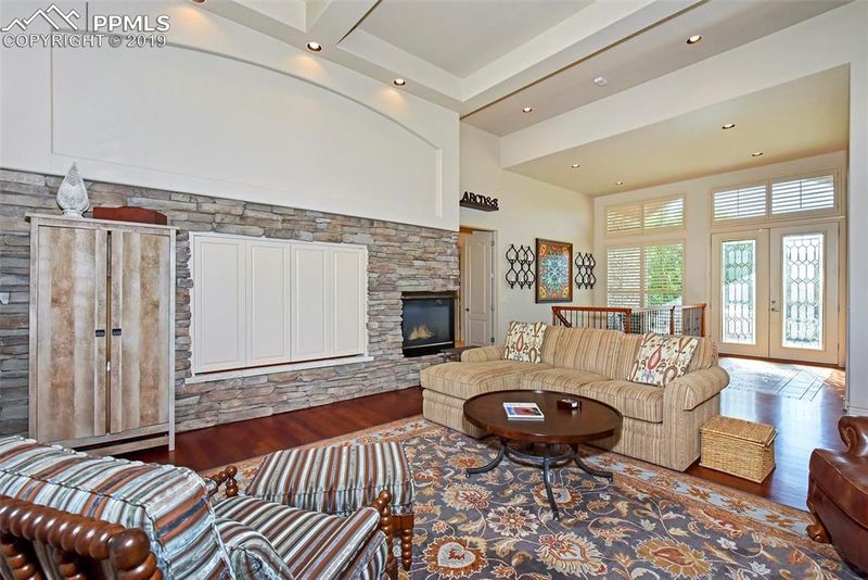 3930 Hill Cir, Colorado Springs, CO 80904