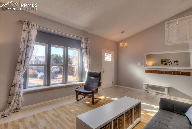 3930 Thundercloud Dr, Colorado Springs, CO 80920