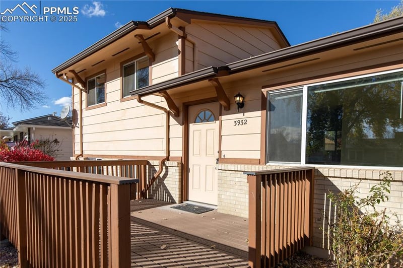3932 Pearl Dr, Colorado Springs, CO 80918