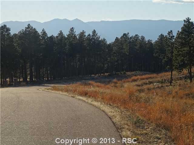 3935 Foxchase Way, Colorado Springs, CO 80908
