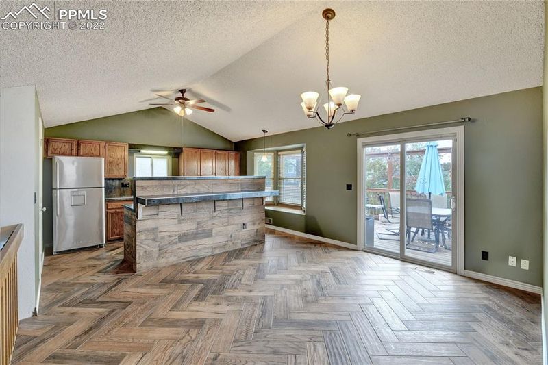 3940 Hickory Hill Dr, Colorado Springs, CO 80906