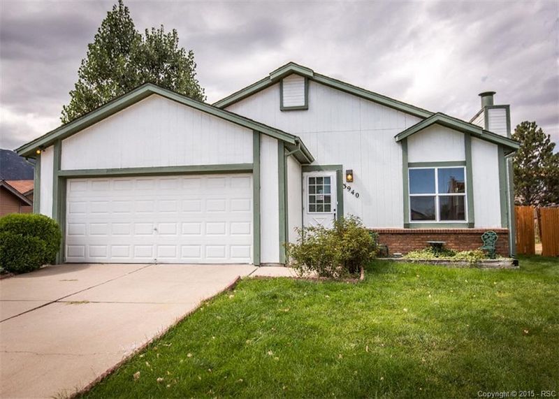 3940 Rosemere St, Colorado Springs, CO 80906