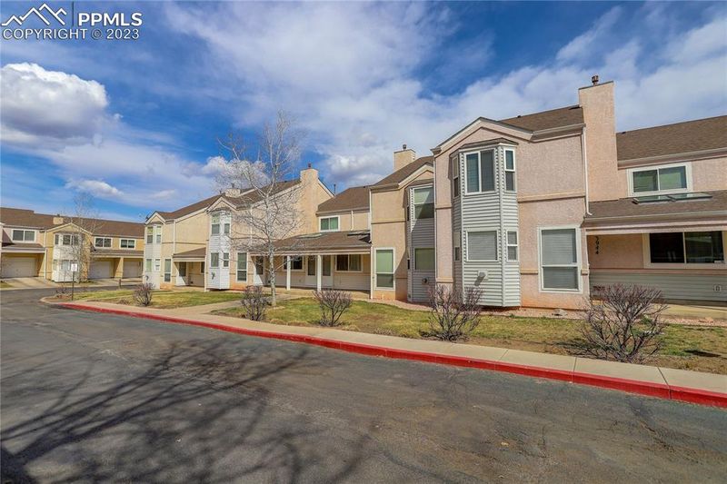 3944 Aspen Leaf Point, Colorado Springs, CO 80917