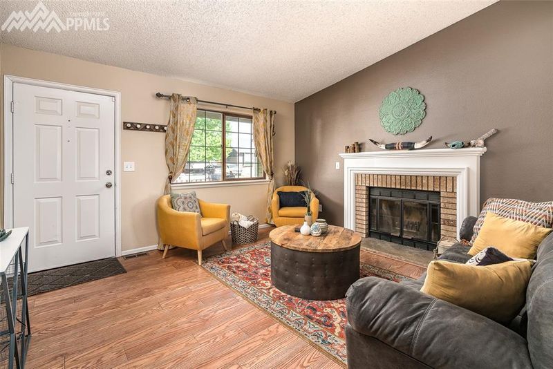 3945 Glenhurst St, Colorado Springs, CO 80906
