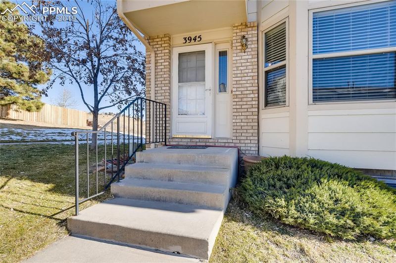 3945 Smoke Tree Dr, Colorado Springs, CO 80920