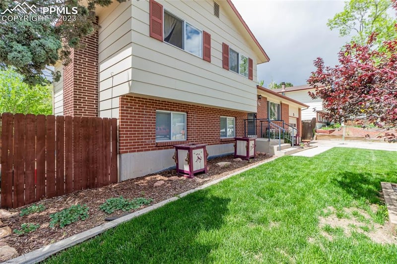 3950 Hamlet Rd, Colorado Springs, CO 80917